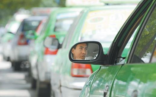 汽車駕駛員健康狀況堪憂 預(yù)防司機(jī)職業(yè)病的注意事項
