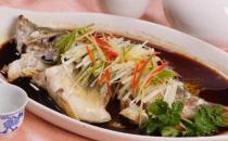 ?魚刺卡住喉嚨的9種解決方法 吃魚時一定要小心謹(jǐn)慎