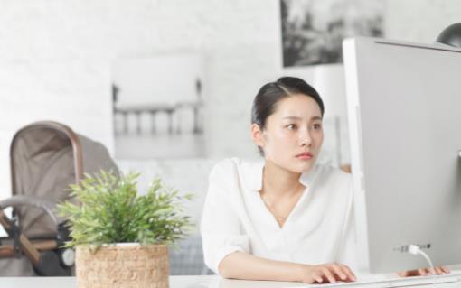 上班族用眼過度對肝臟造成傷害 養(yǎng)肝護(hù)肝三步曲