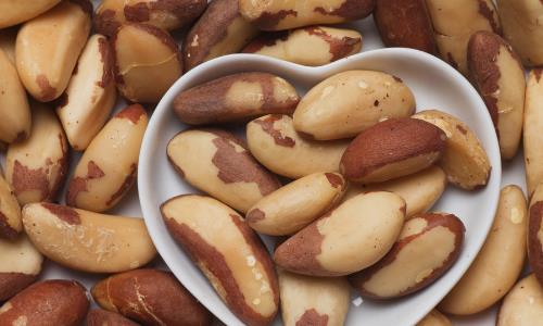 堅(jiān)果雖好但要控量日常攝入量 堅(jiān)果雖好睡前不要吃