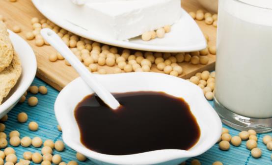 孩子吃的醬油應(yīng)遵循的原則 走出兒童醬油的多個誤區(qū)