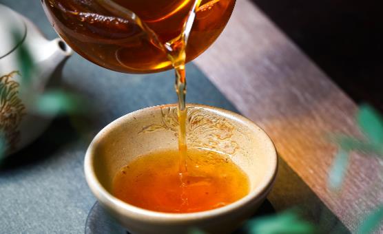 喝紅茶有哪些好處？十大功效助你養(yǎng)生保??！