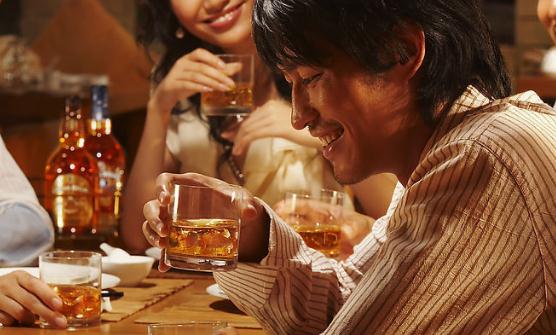 大酒傷肝 傷害遠不止于此大酒也能奪命