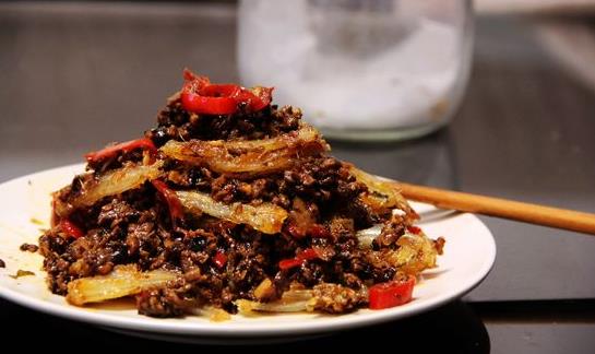 豆豉魚拌苦菊三款常見(jiàn)的做法 做好苦菊美食有幫助