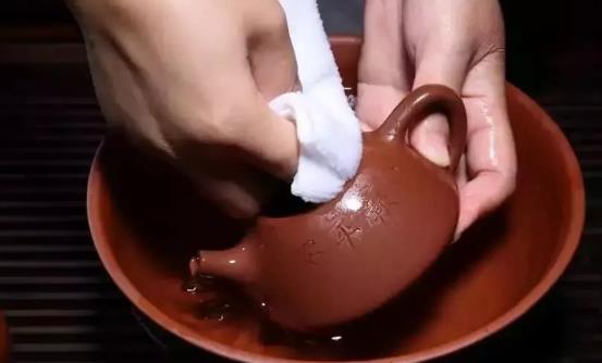 無茶也有三分香的茶垢安全性 清洗茶垢4個(gè)妙招