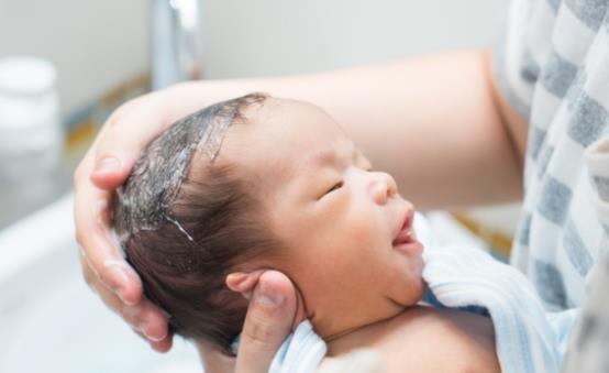 吃什么對(duì)孩子視力好 檢測(cè)新生兒視力的方法推薦