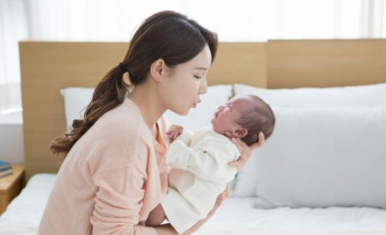 吃什么對(duì)孩子視力好 檢測(cè)新生兒視力的方法推薦