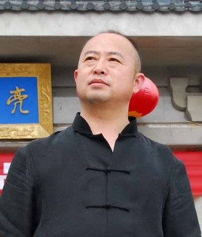 當(dāng)代畫家林德坤藝術(shù)鑒賞：過雨看松色，隨山到水源