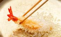 夏季養(yǎng)胃，要少吃油炸、辛辣食物，多吃蘋果、香蕉等6種水果